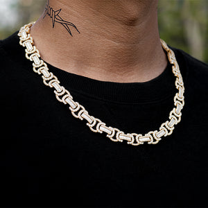 Iced Byzantine Link Chain (12mm) in Yellow Gold